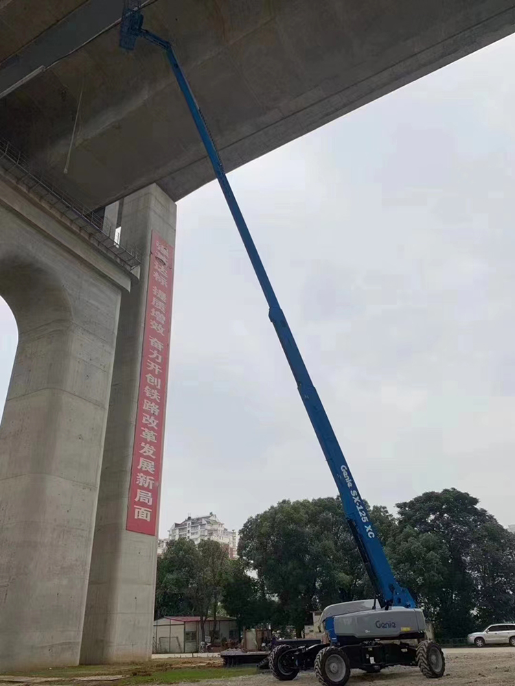 直臂式高空作业车租赁