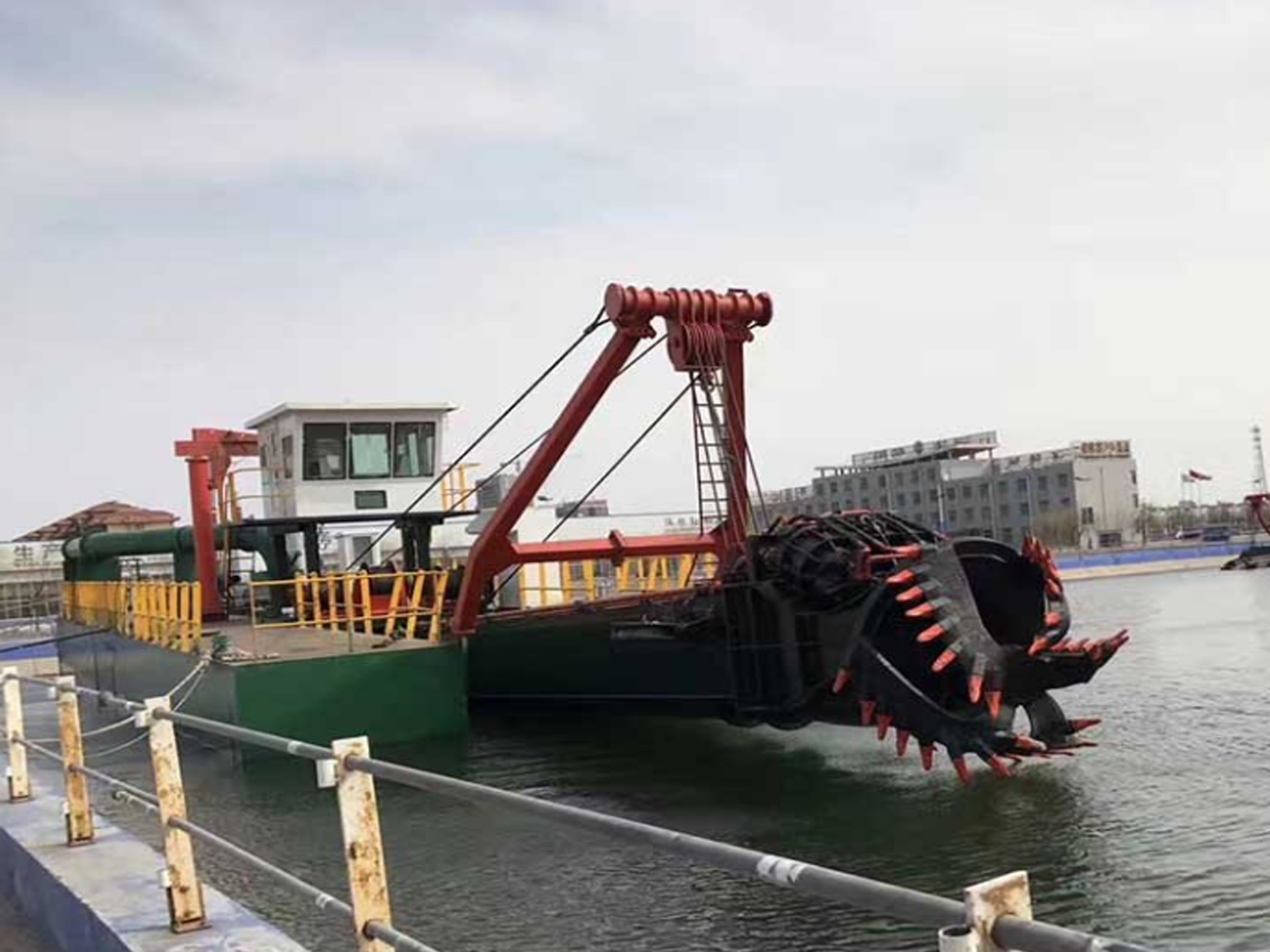 挖泥船液压绞刀